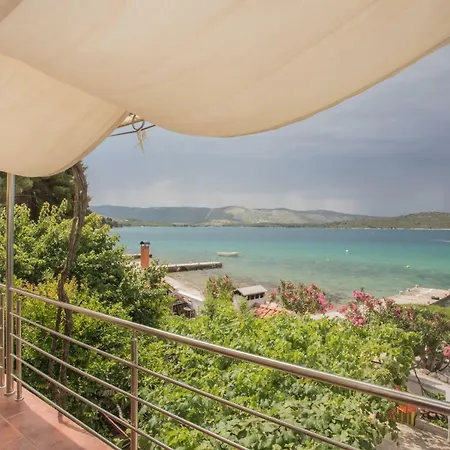 Apartment Seaside Zaboric Exterior photo